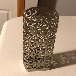 Bath and body works soap dispenser holder